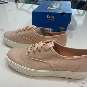 Keds triple metallic rose gold sneaker size 8